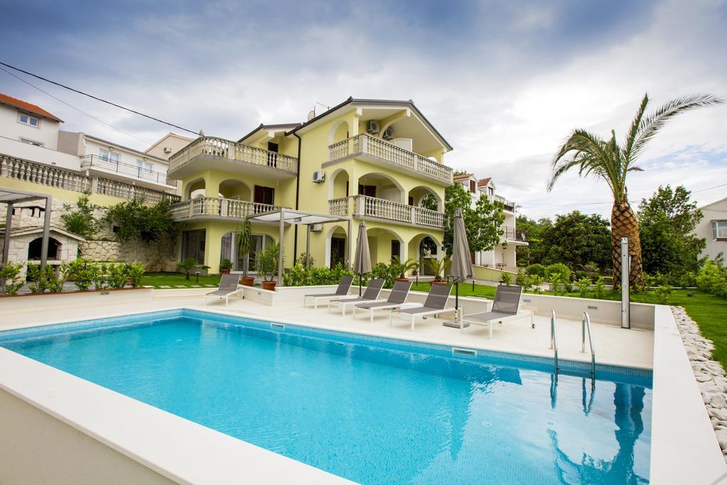 Apartments Bago Trogir Eksteriør billede
