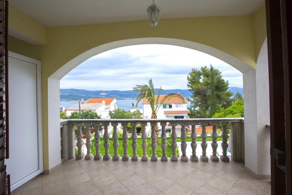Apartments Bago Trogir Eksteriør billede