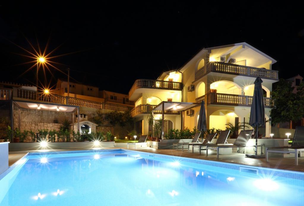 Apartments Bago Trogir Eksteriør billede