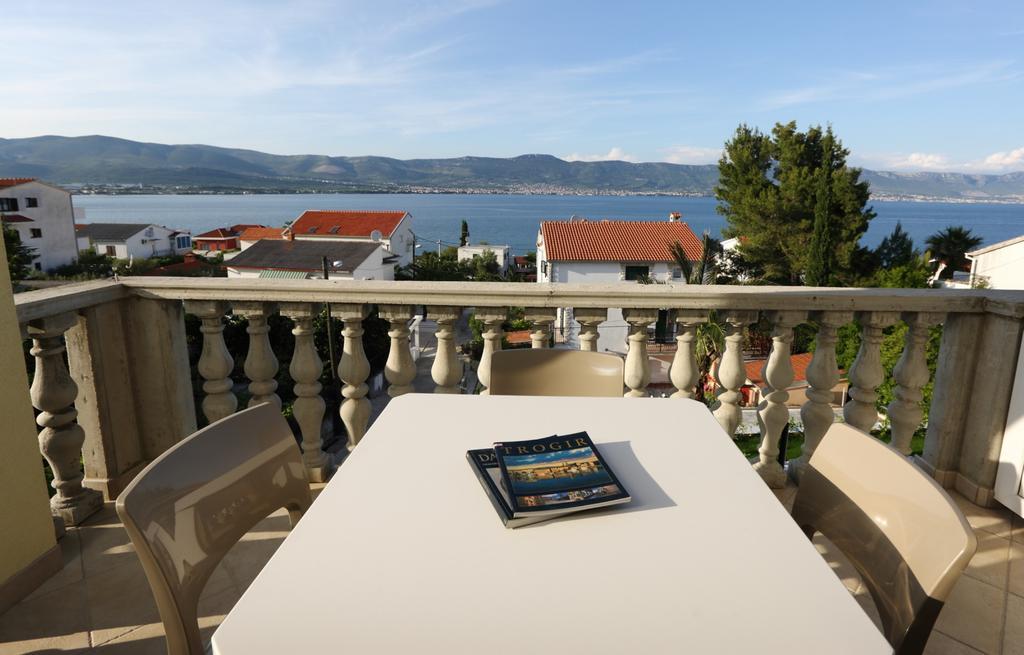 Apartments Bago Trogir Eksteriør billede
