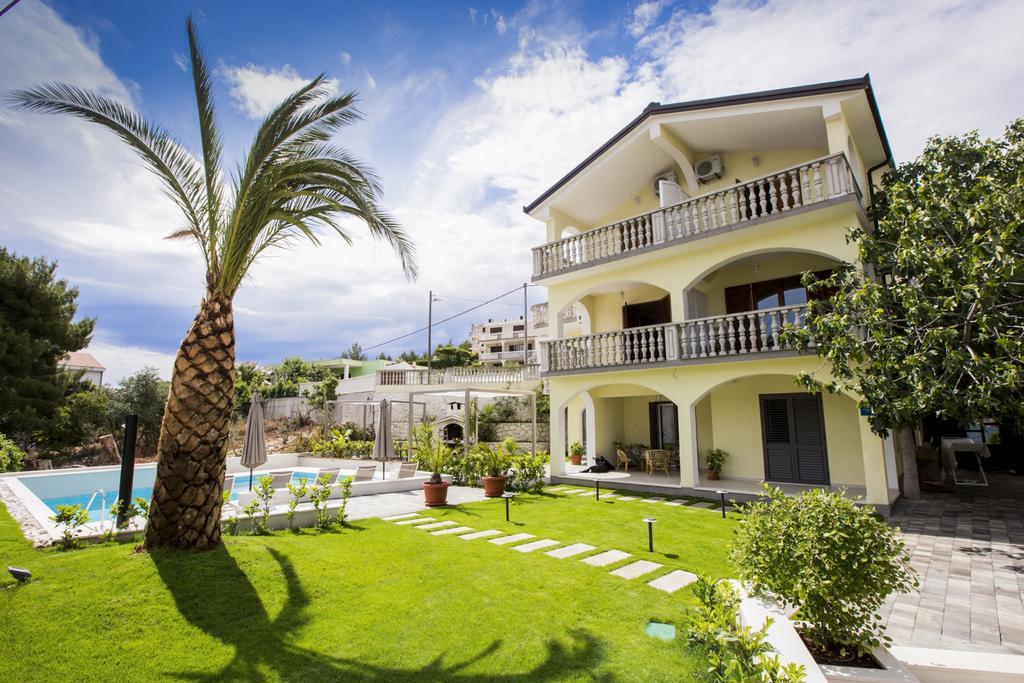 Apartments Bago Trogir Eksteriør billede