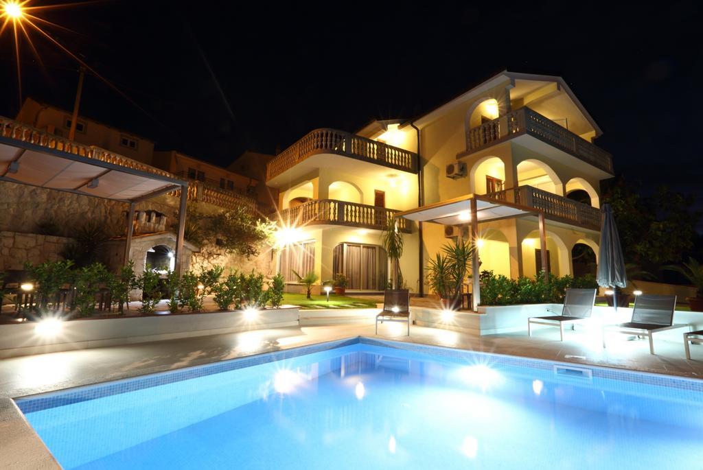 Apartments Bago Trogir Eksteriør billede