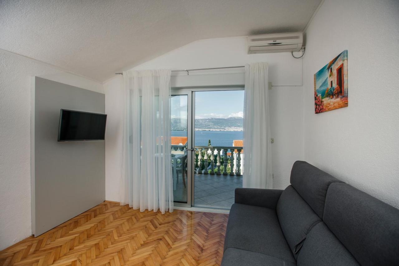 Apartments Bago Trogir Eksteriør billede