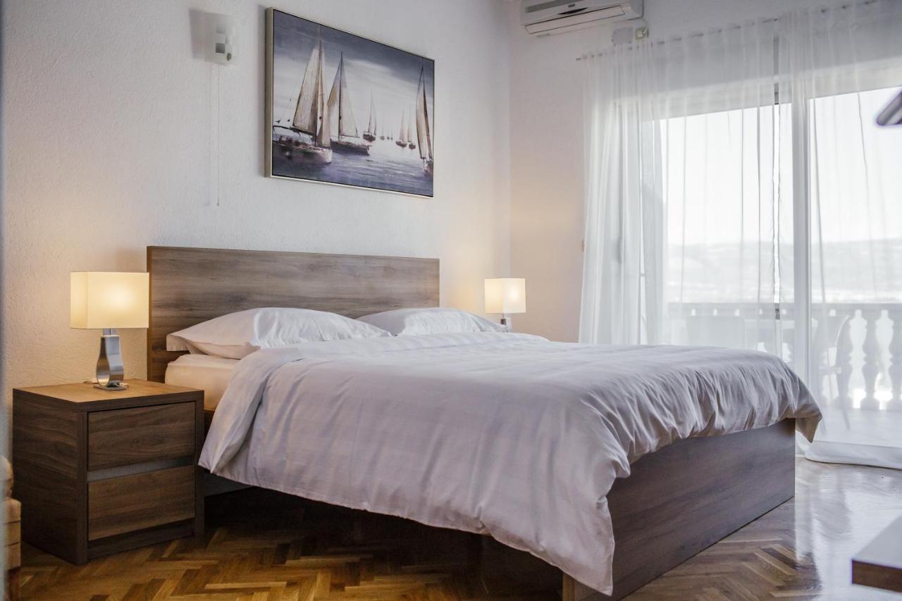 Apartments Bago Trogir Eksteriør billede