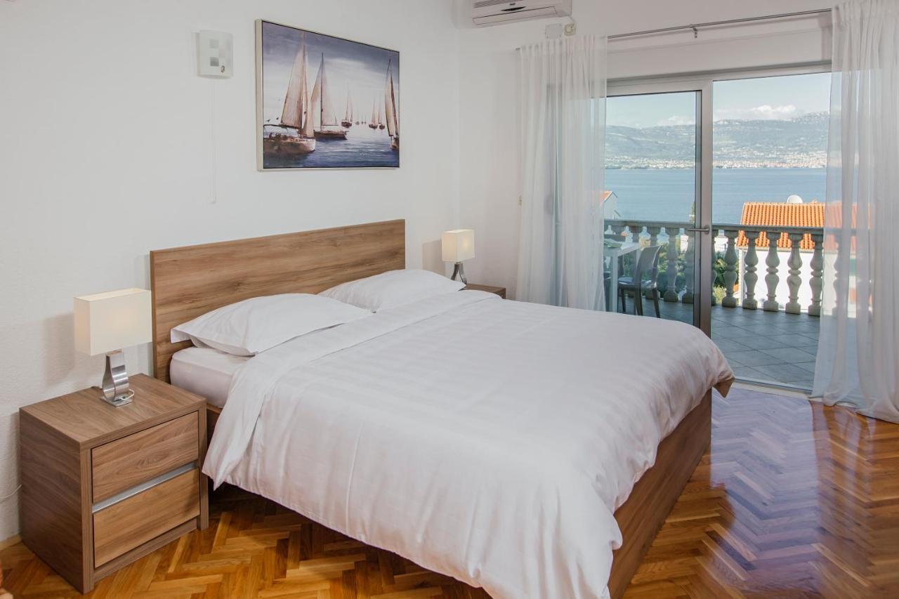 Apartments Bago Trogir Eksteriør billede